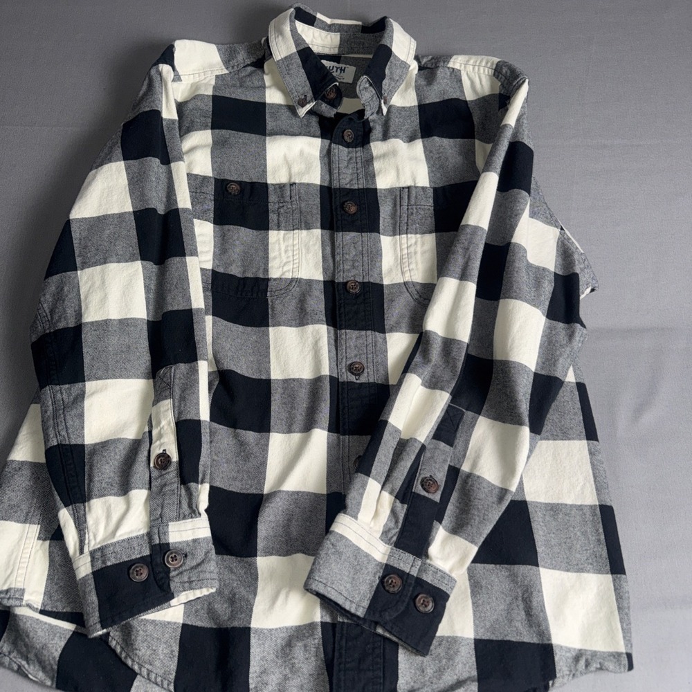 Duluth Trading Co Men's Plaid Flannel Button-Down Shirt Black/White Size M